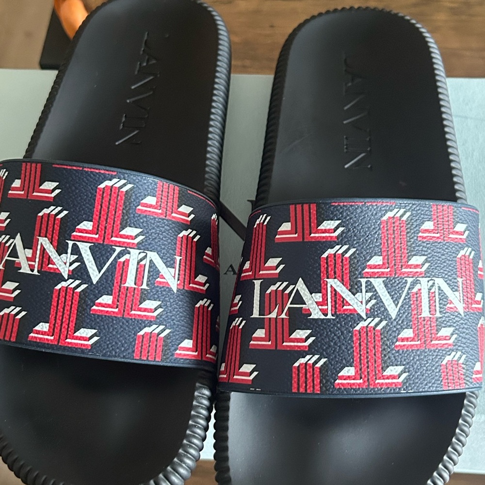 Authentic lanvin slides worn two times, in good condition